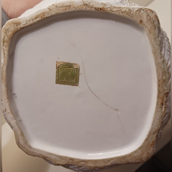 Chippy NAPCO POTTERY with Pear image, Vintage Indoor Planter, Outdoor Plant Pot - Picture 8 of 8